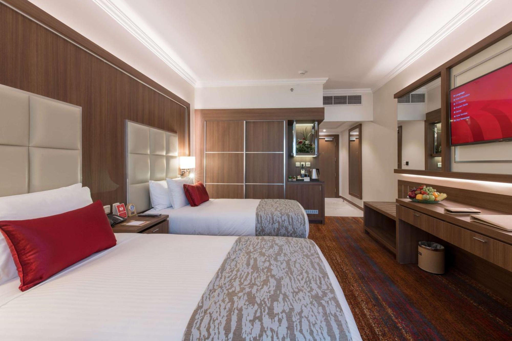 Hotel Ramada By Wyndham Continental Yidda Exterior foto